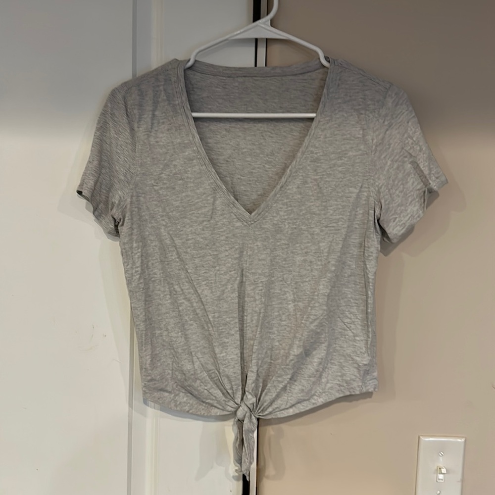 LULU LEMON GRAY SHIRT